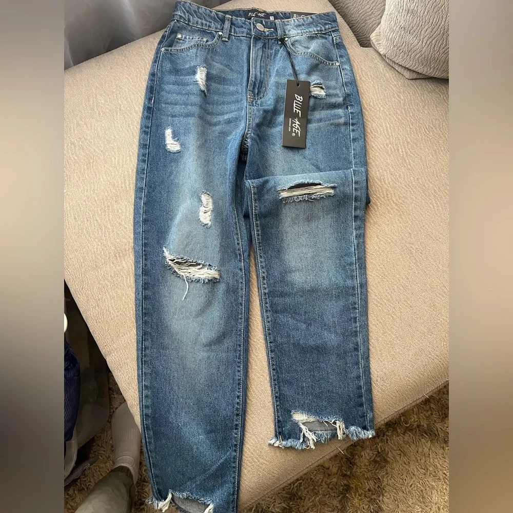 NWT Blue Ripped Jeans - Picture 2 of 6